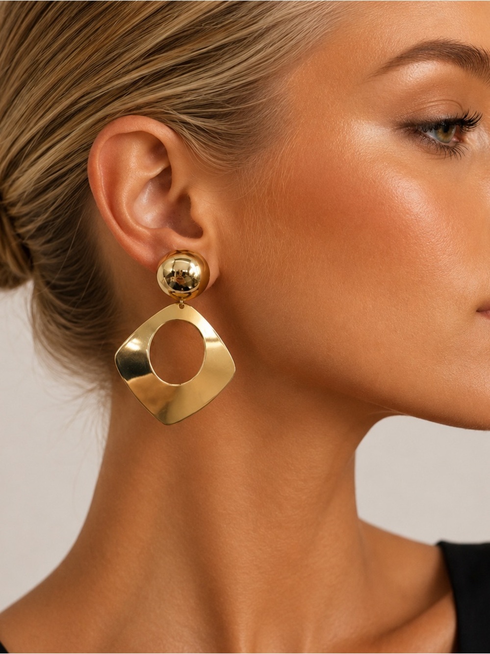 TUCKERNUCK Lennon Gold Retro Geometric Statement Cutout Drop Dangle Earrings NWT